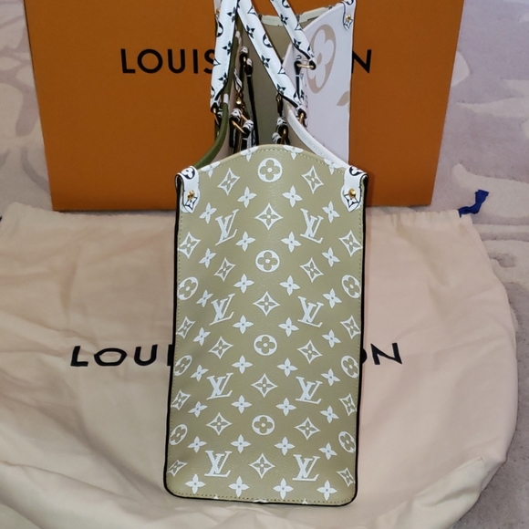 Louis Vuitton Bags Louis Vuitton Onthego Gm Green Khaki Beige Giant